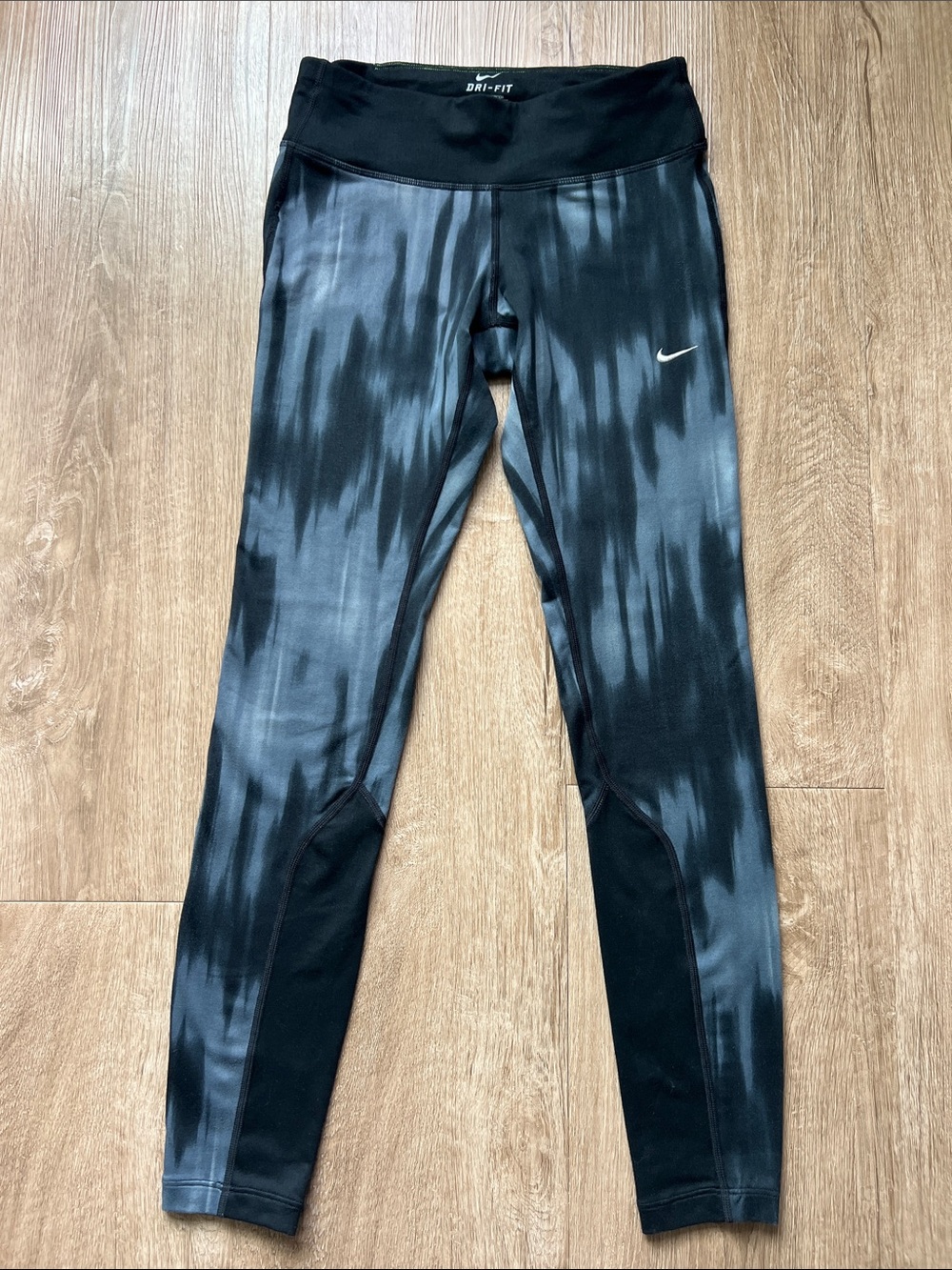 Nike Dri-Fit Women’s Black & Gray Tie-Dye Running Leggings Size Extra Small